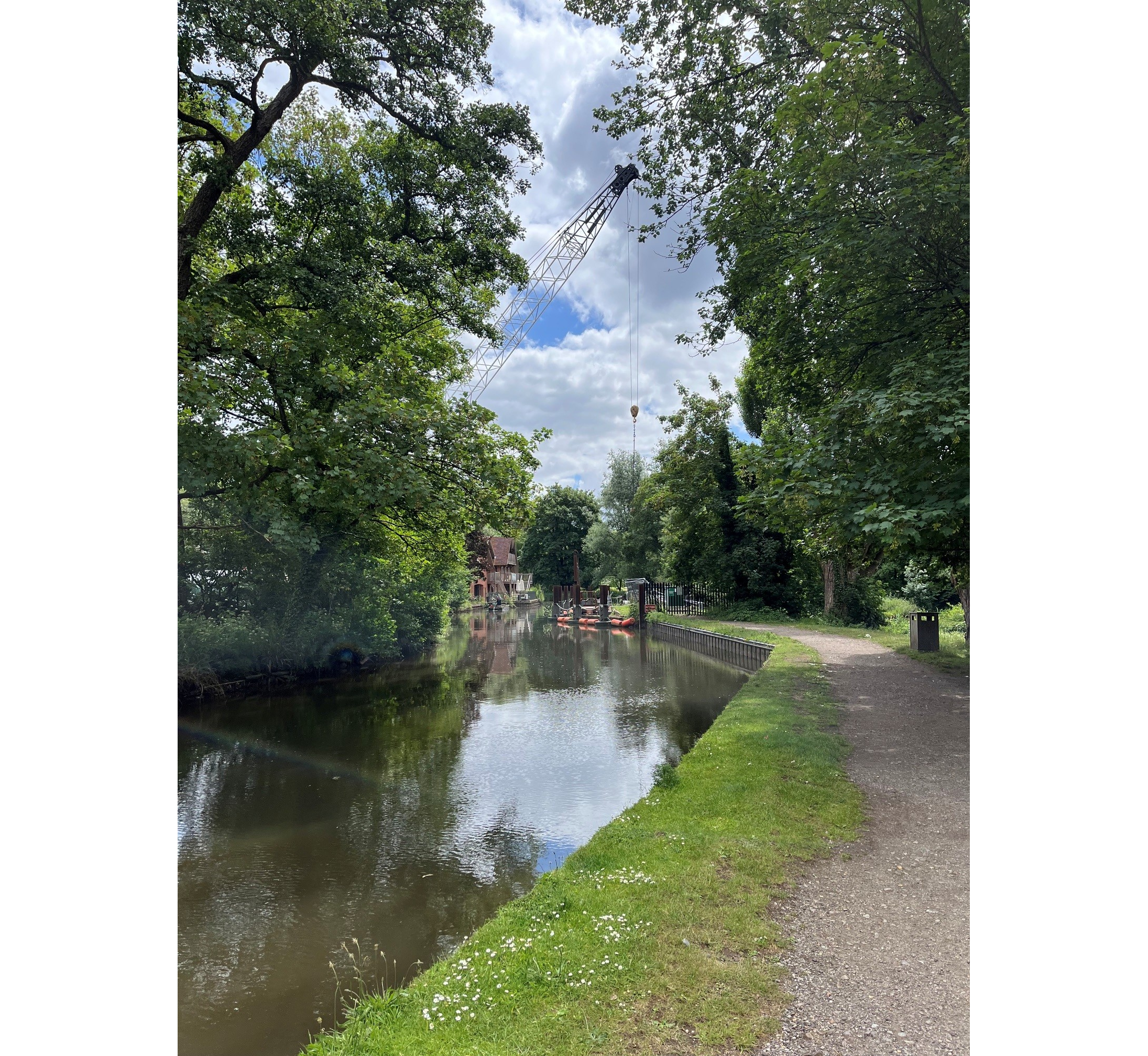 Tumbling Bay Crane on the Wey